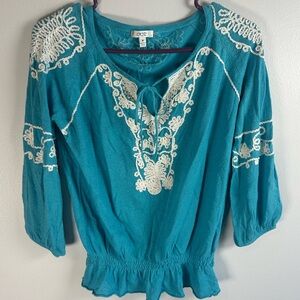 Cache Y2K Boho Chic Blue White Embroidered V neck Peasant Top Size Medium